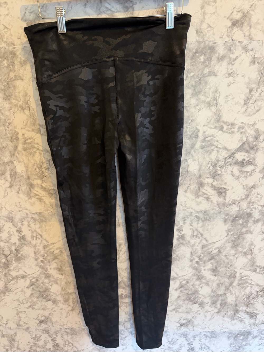 SPANX Womens Black Camo High-Waist Leggings, Small